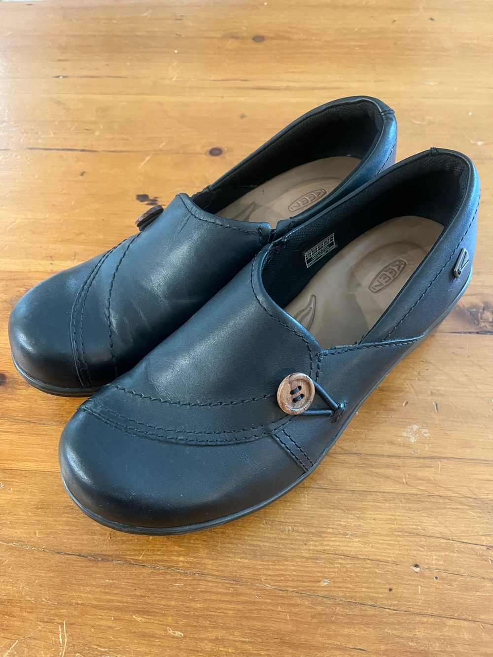 Keen Mora Button Black Leather Low Heel Whimsy Shoe